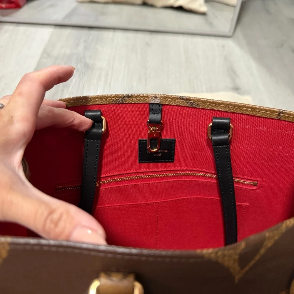 Louis Vuitton onthego MM revese monogram